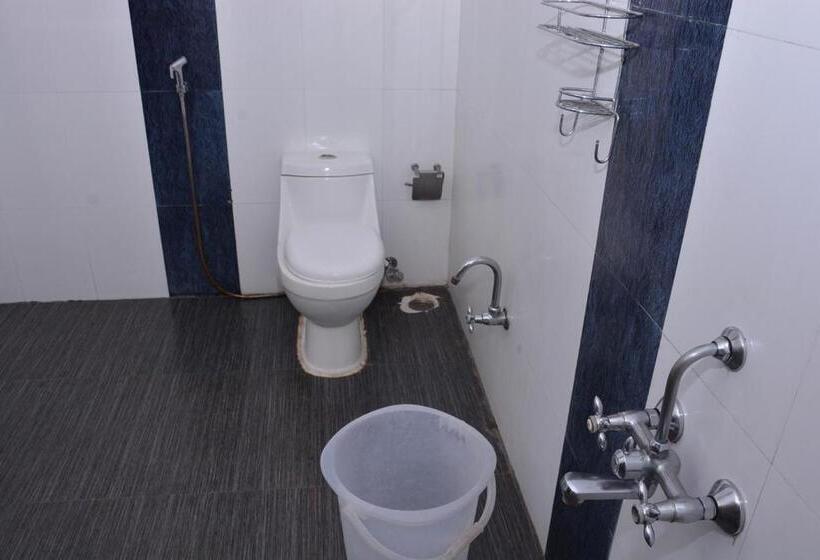 مبيت وإفطار Vaani Villa By Royal Stay