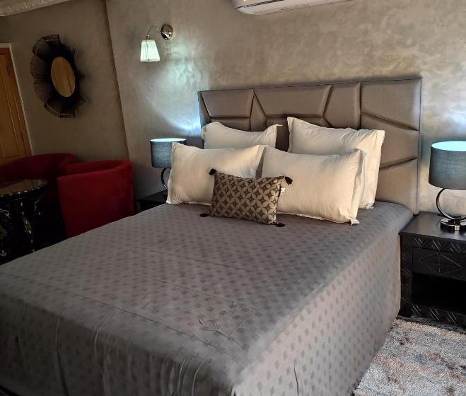ホテル Equi Palace & Spa Near Aeroport