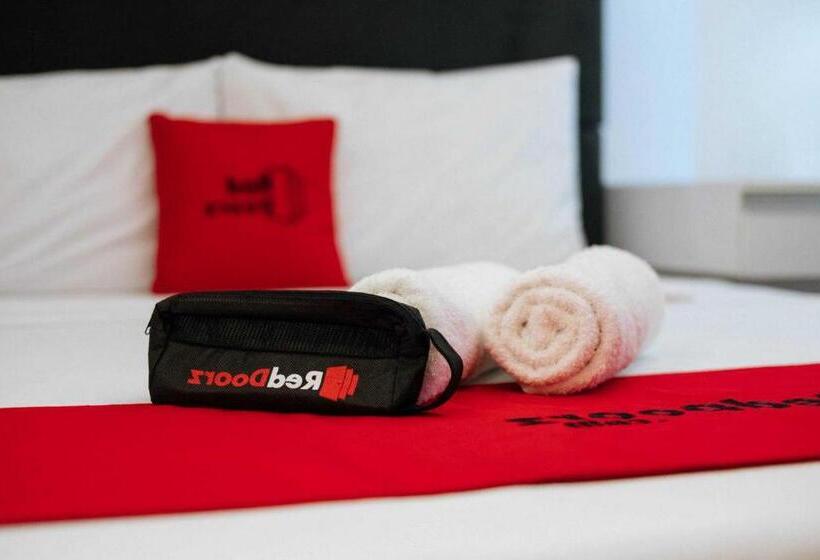 هتل Reddoorz @ Tinggede Area Palu