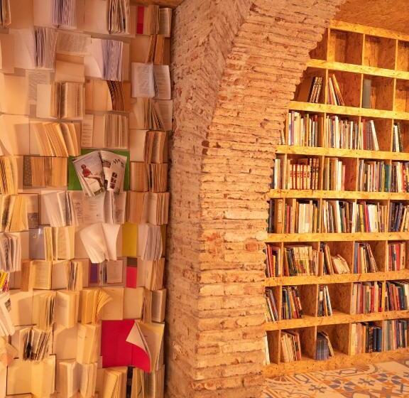 هاستل Guest House Stories