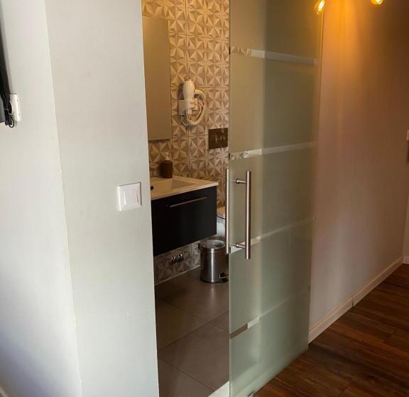 هاستل Guest House Stories