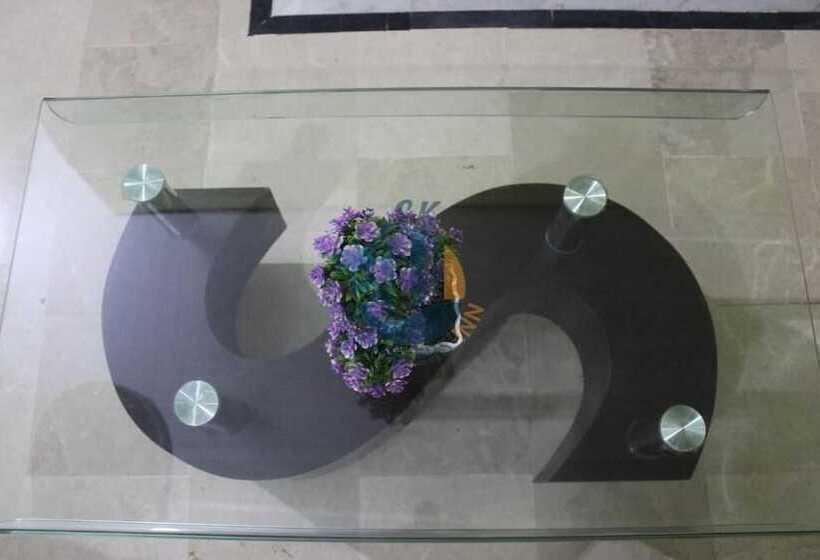 فندق صغير Sk Travellers  Inn
