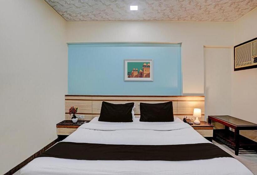 فندق Collection O Guru Heritage Kalamboli