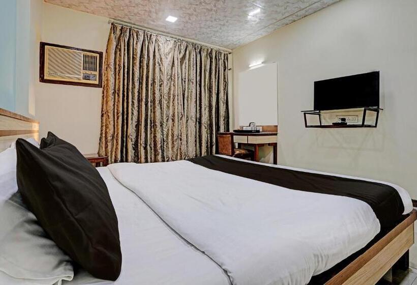 فندق Collection O Guru Heritage Kalamboli