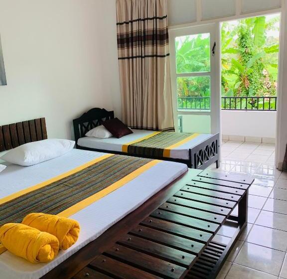 בית מלון כפרי Sethway Village