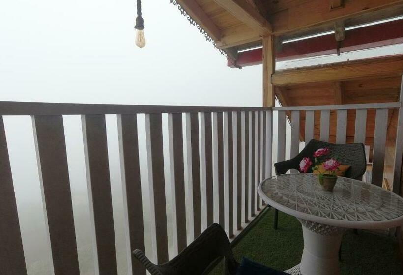 بنسيون Rooftop Cottages & Restaurant, Pangot