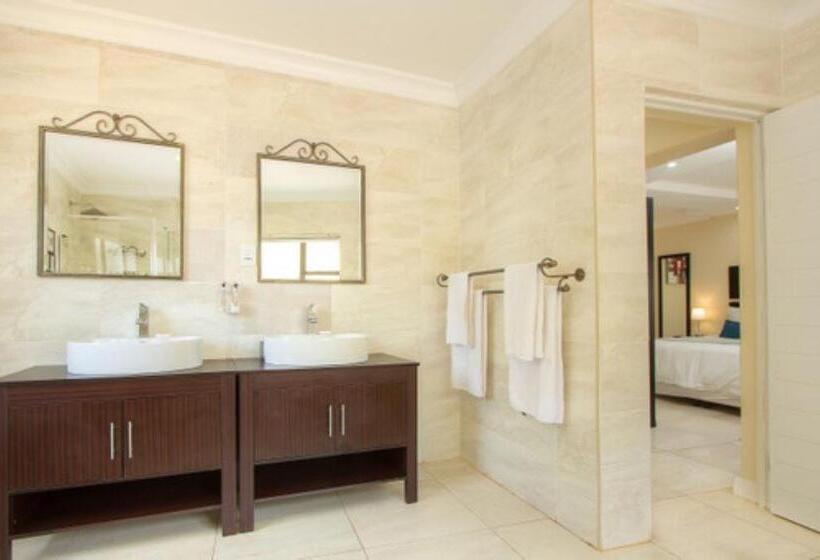 פנסיון Royal Hills Lodge And Spa