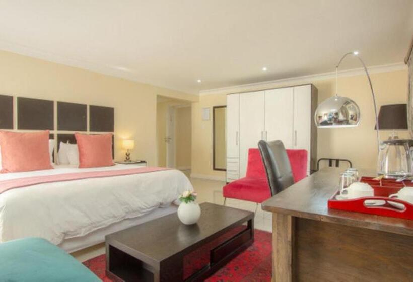 פנסיון Royal Hills Lodge And Spa