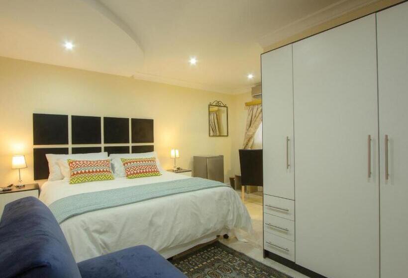 פנסיון Royal Hills Lodge And Spa