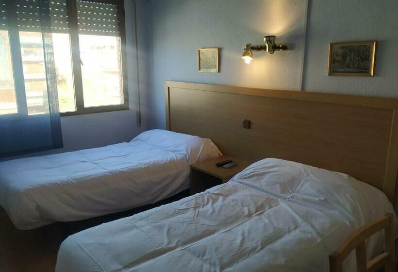 旅馆 Hostal Agripino Y Restaurante Asiático