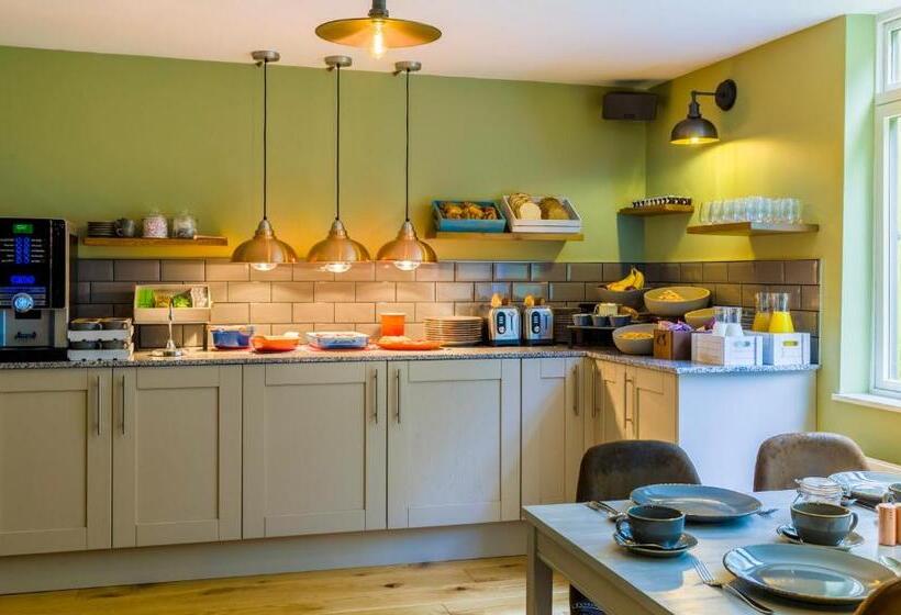 مبيت وإفطار The Garden House