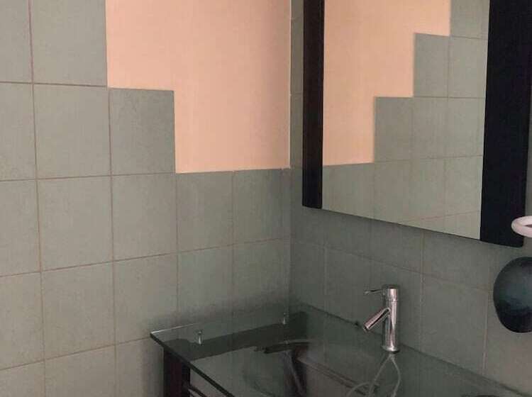 فندق Alysa
