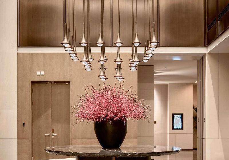 Отель Doubletree By Hilton Xian Fengdong