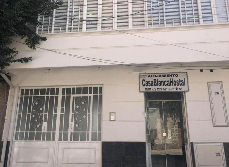 هتل Hostal Casablanca