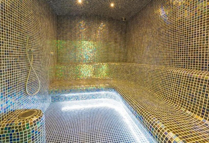 Отель Slávia Svidník Spa & Restaurant