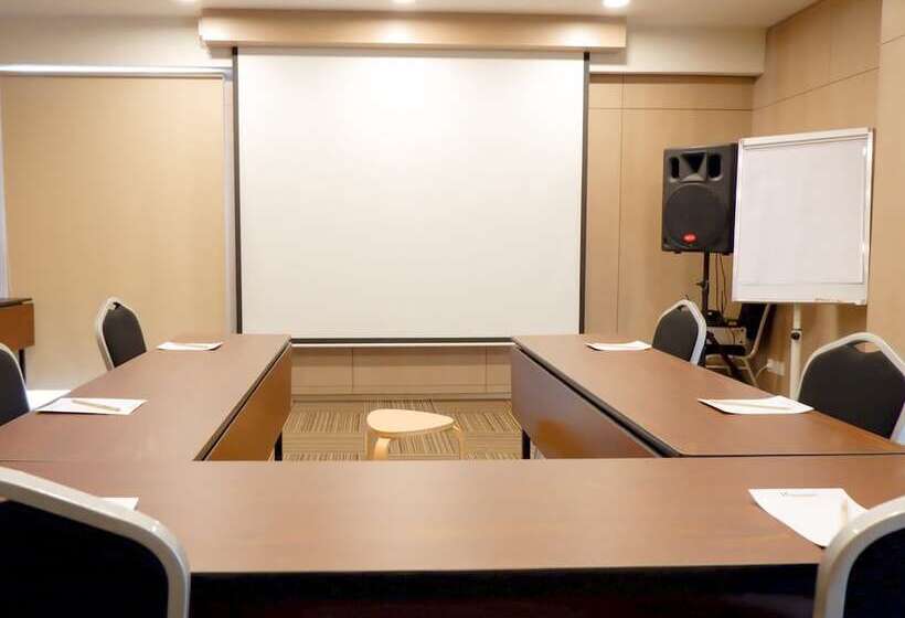 هتل Swissbelexpress Cilegon