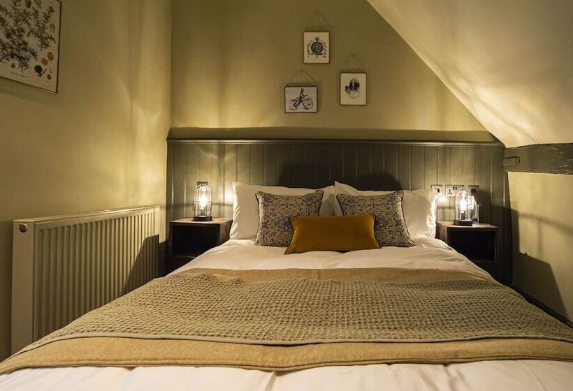 هاستل Kings Arms