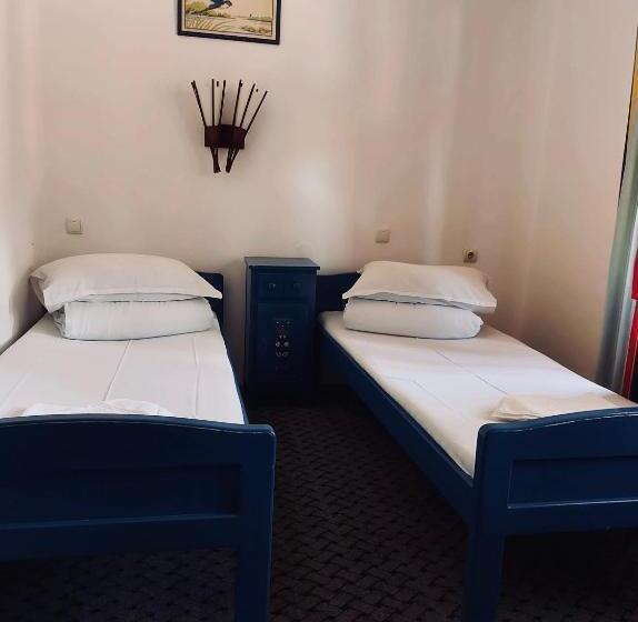 تختخواب و صبحانه Székely Fogadó   Hanul Secuiesc