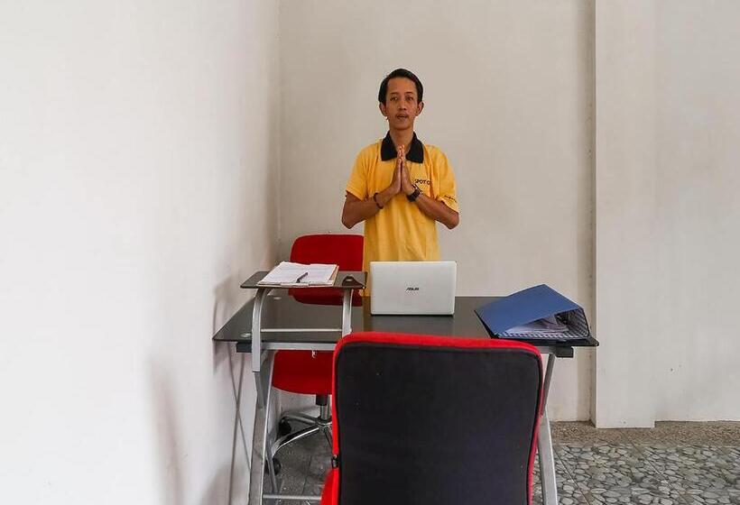 هتل Spot On 3859 Sweet Candy 2