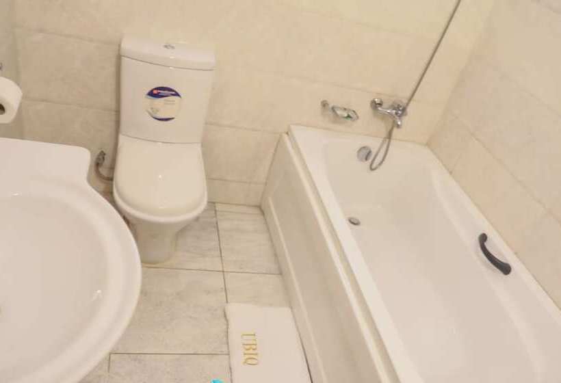 Hotel Ubiq Suites And Apartments