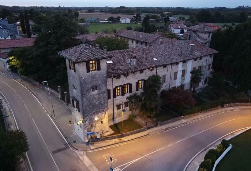 پانسیون Al Castello Di Aiello