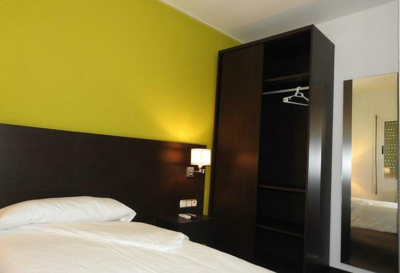 Пансион Hostal Meson De Paco