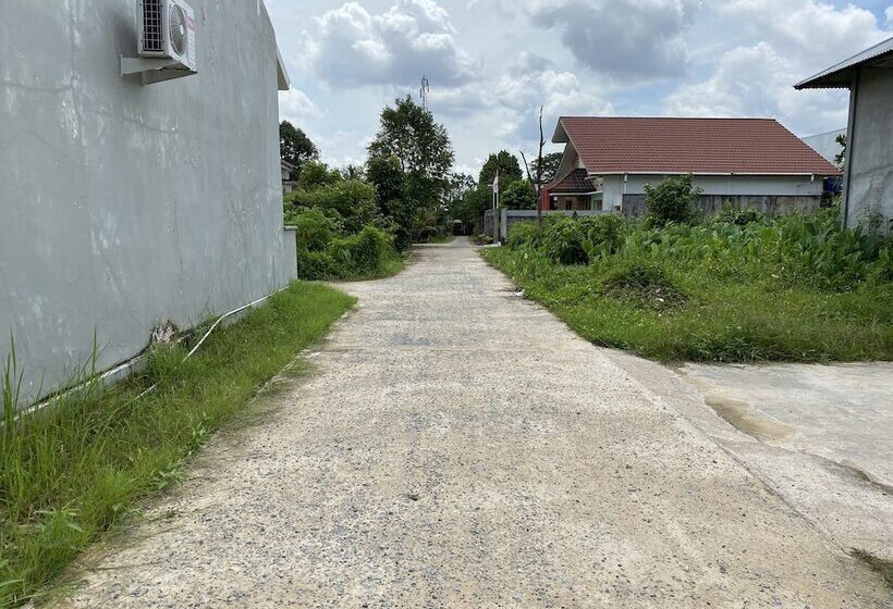 بنسيون Khalisa Home Syariah Pontianak