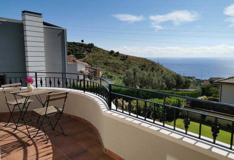 بنسيون La Terrazza Degli Dei