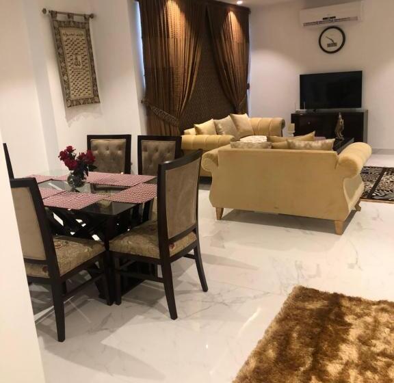 بنسيون Royal Guest House Lahore Cantt