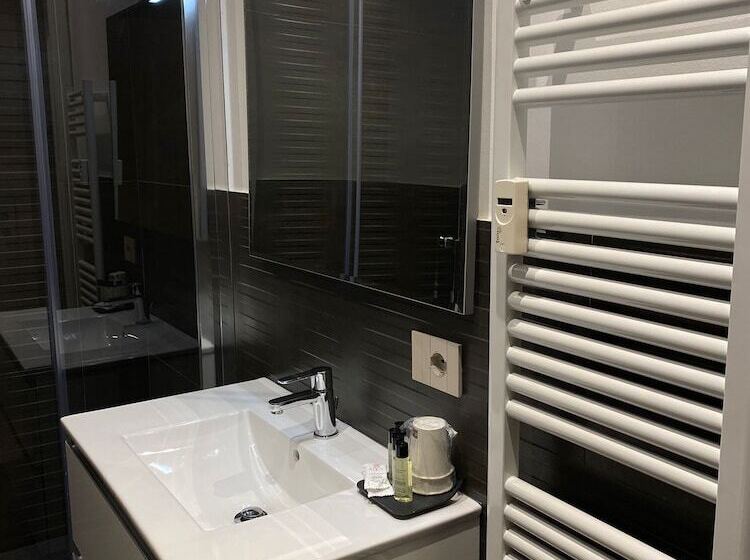 پانسیون Teseo Rooms & Relax