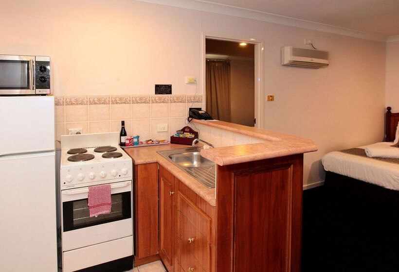 فندق Best Western Ambassador Motor Inn & Apartments