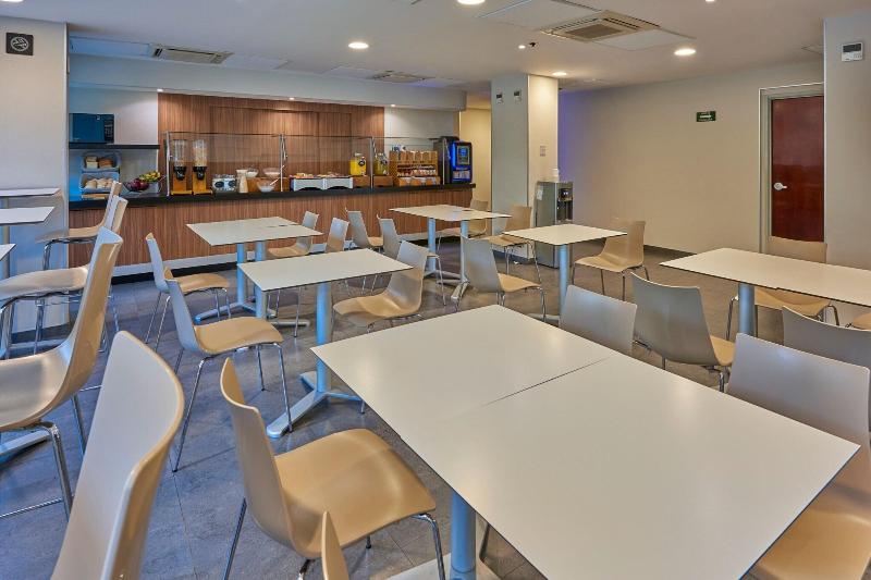 هتل City Express By Marriott Irapuato