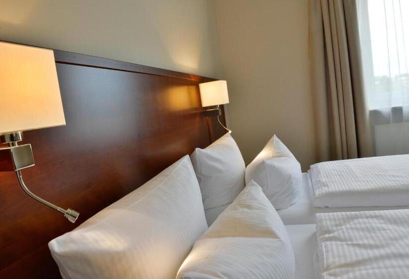 호텔 Der Lindenhof