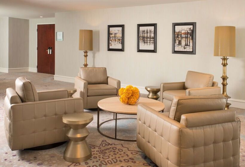 Doubletree By Hilton Hotel Dallas – Love Field