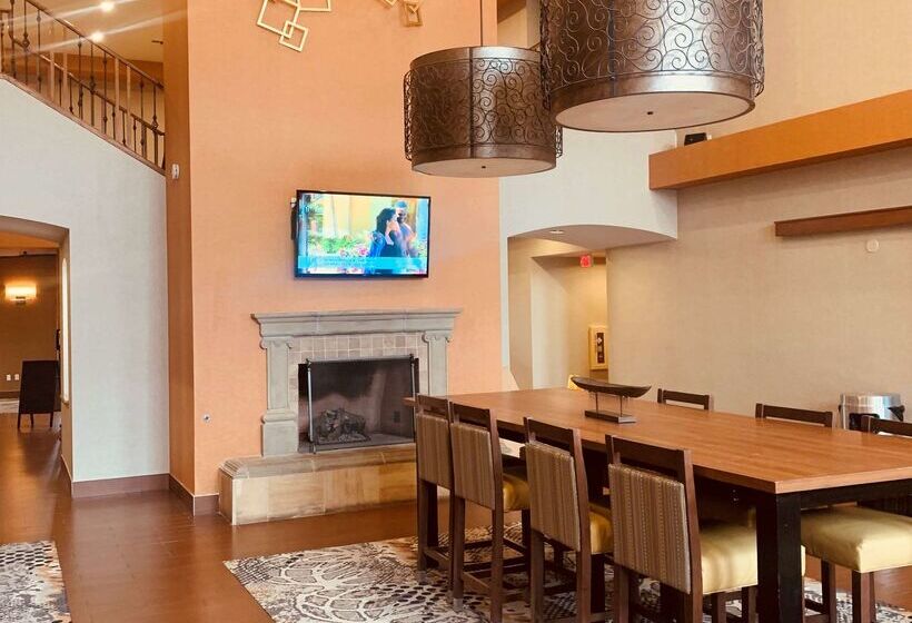 בית מלון כפרי Hampton Inn & Suites Phoenix Goodyear
