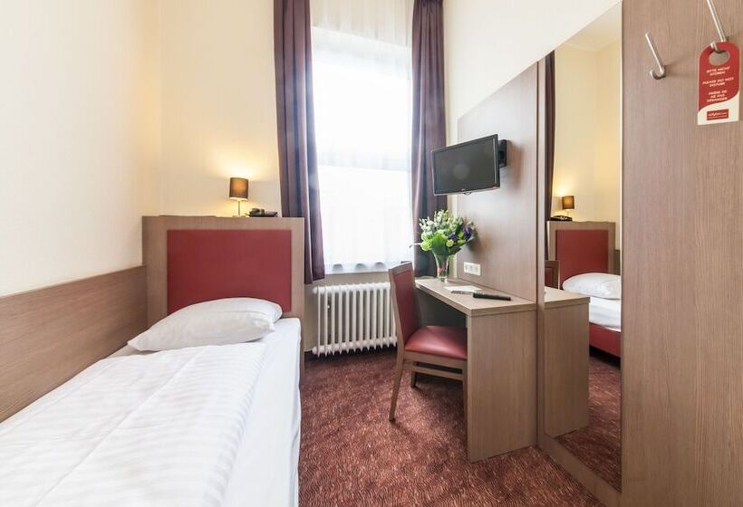 هتل Maxim Düsseldorf City