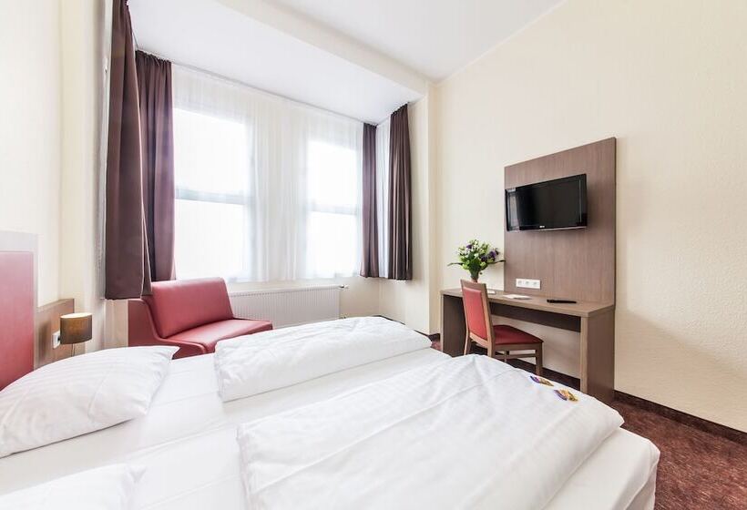 هتل Maxim Düsseldorf City