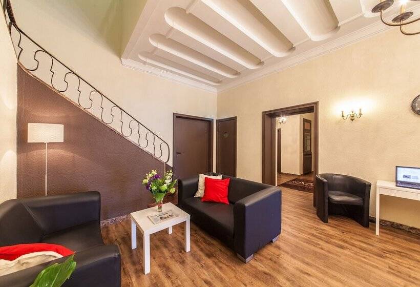 هتل Maxim Düsseldorf City