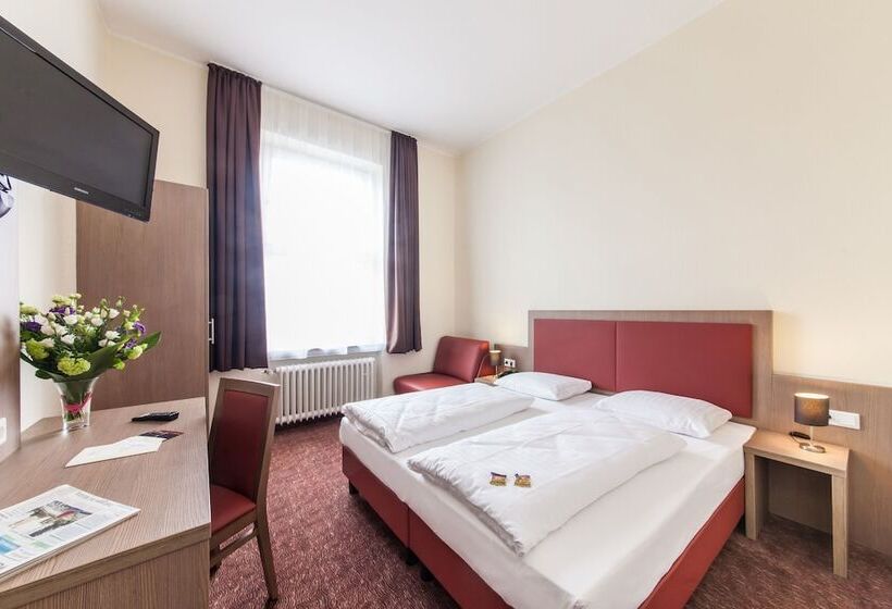 هتل Maxim Düsseldorf City