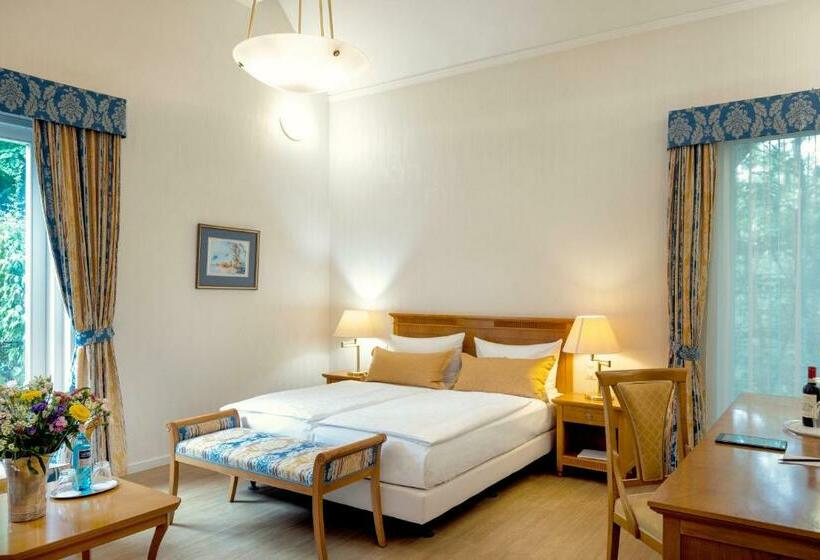 هتل Romantik  Bayrisches Haus Potsdam