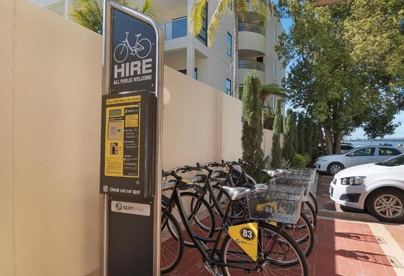 هتل The Peninsula Riverside Serviced Apartments