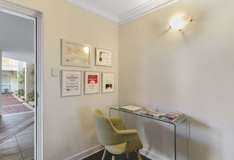 هتل The Peninsula Riverside Serviced Apartments