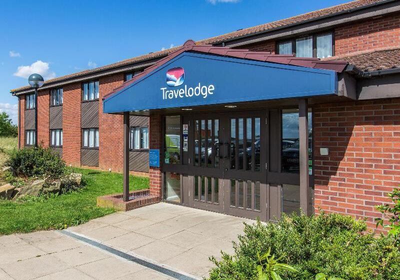 Отель Travelodge Huntingdon Fenstanton