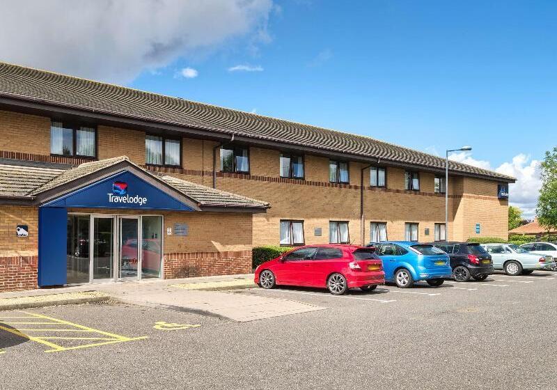 Отель Travelodge Peterborough Eye Green