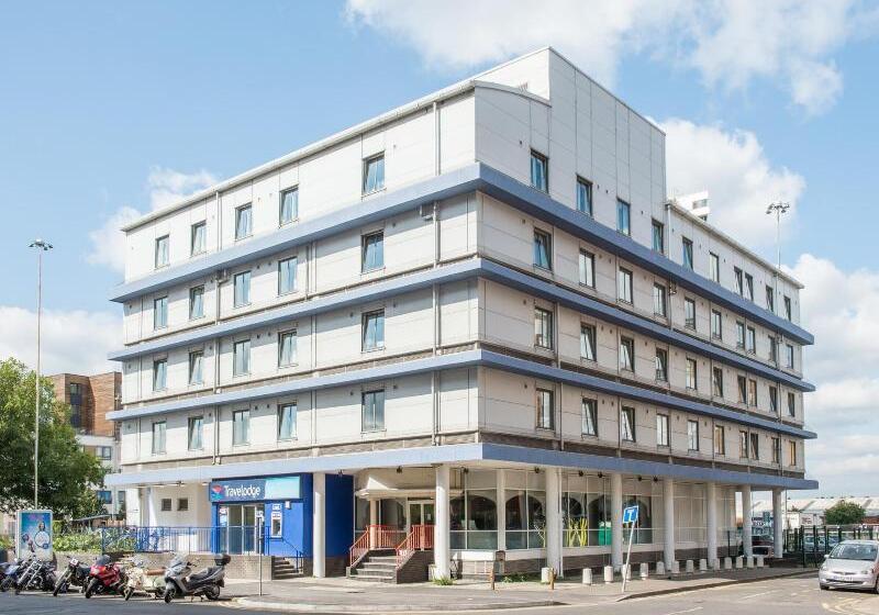 Отель Travelodge Reading Central