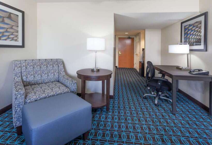 هتل Wingate By Wyndham Schaumburg