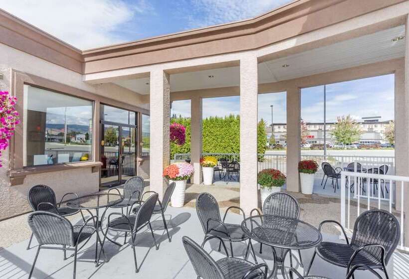 מוטל Super 8 By Wyndham Kelowna Bc