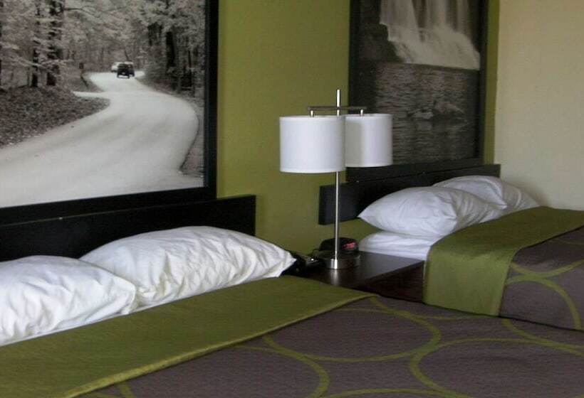فندق على الطريق Super 8 By Wyndham Lafayette