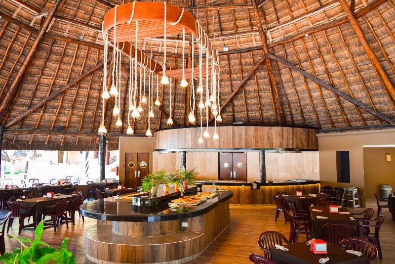فندق Reef Yucatán All Inclusive & Convention Center