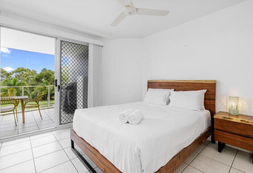 Tingeera Bespoke Beachfront Apartments